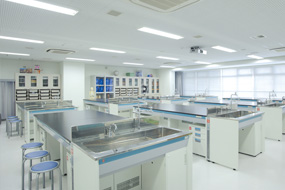Science laboratory（5F）