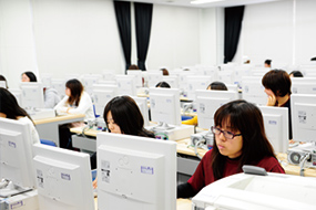 Computer lab（2F）