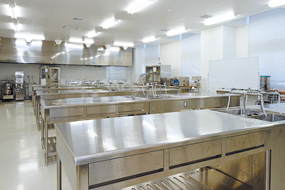 Food processing lab（6F）