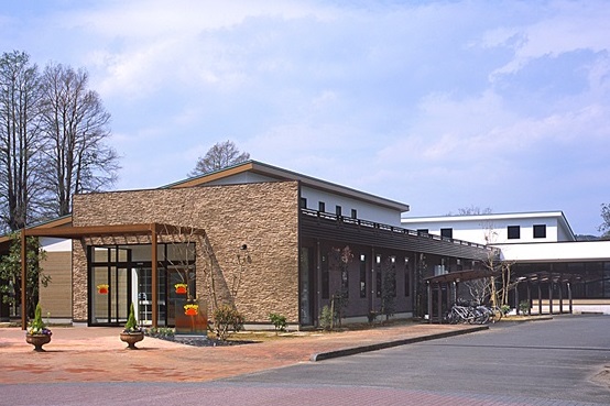 新校舎　学生会館「ひなた館」