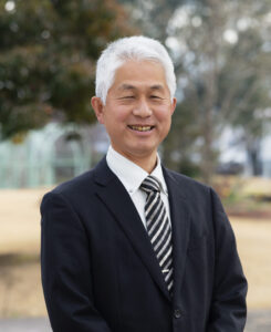 学長 前田 隆昭