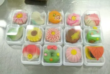 和菓子の製造実習で季節の美を体験（食品開発演習Ⅰ） | 南九州大学