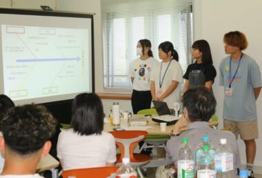 食品開発科学科4年生が学びをサポート