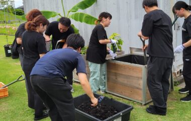 環境園芸学科の学生が「霧島酒造とスターバックスの堆肥クラブ」に参加